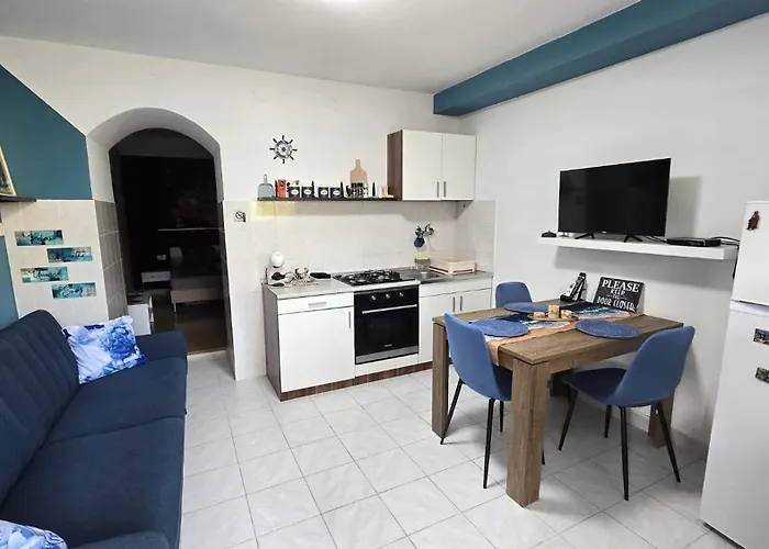 Studio Apartment A Step Away From The Sea
